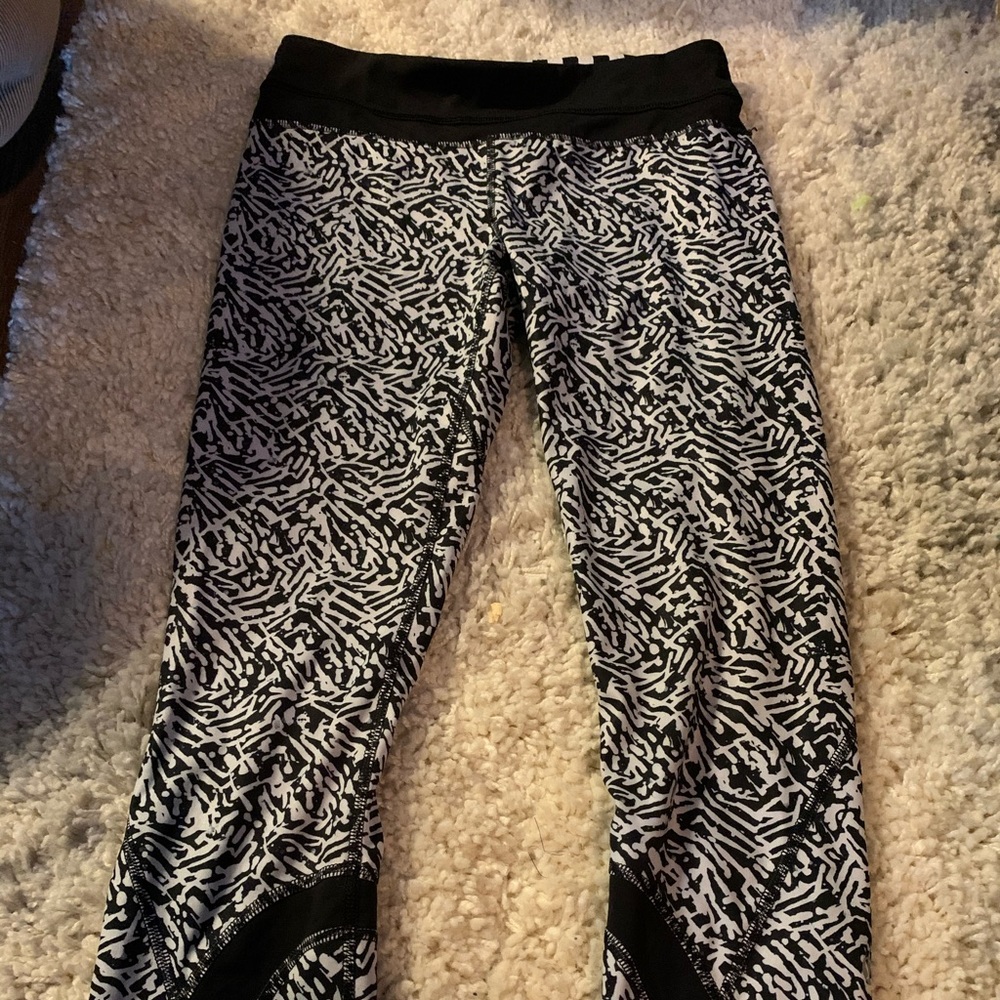 Lululemon inspire crops